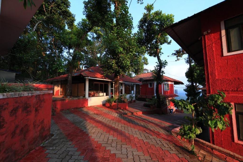 Wanders In -Travel Company Hotell Madikeri Exteriör bild