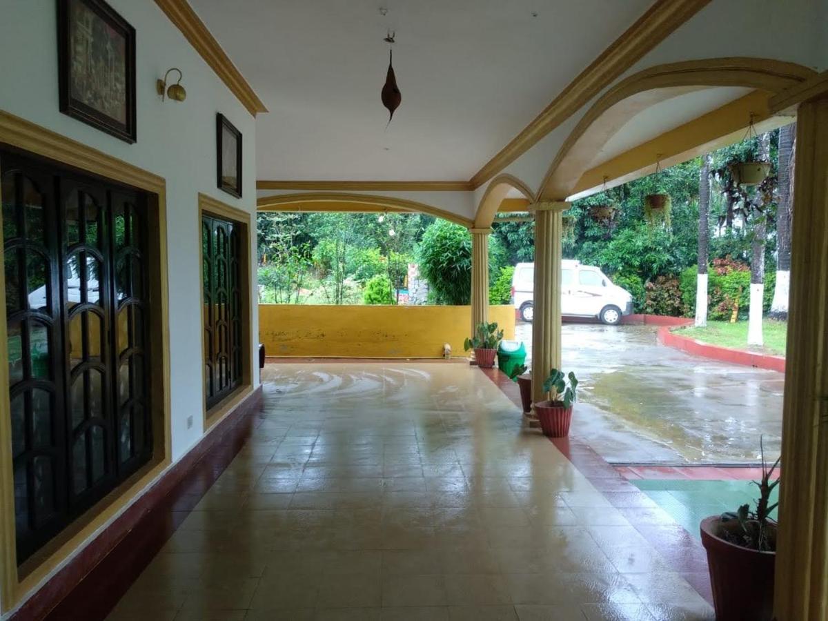 Wanders In -Travel Company Hotell Madikeri Exteriör bild