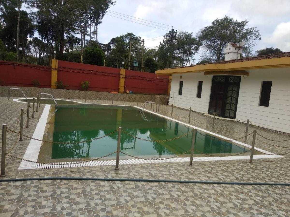 Wanders In -Travel Company Hotell Madikeri Exteriör bild