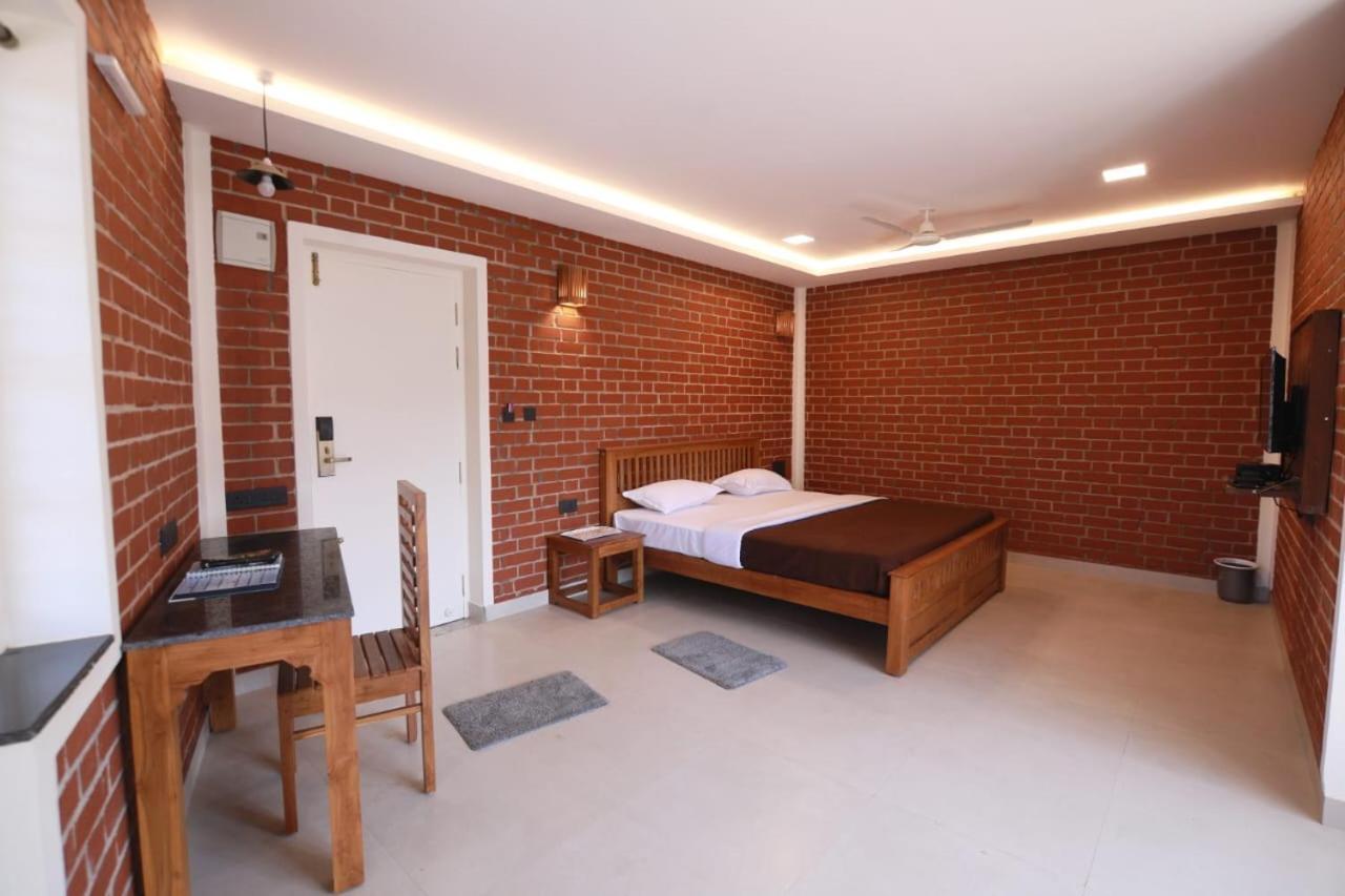 Wanders In -Travel Company Hotell Madikeri Exteriör bild