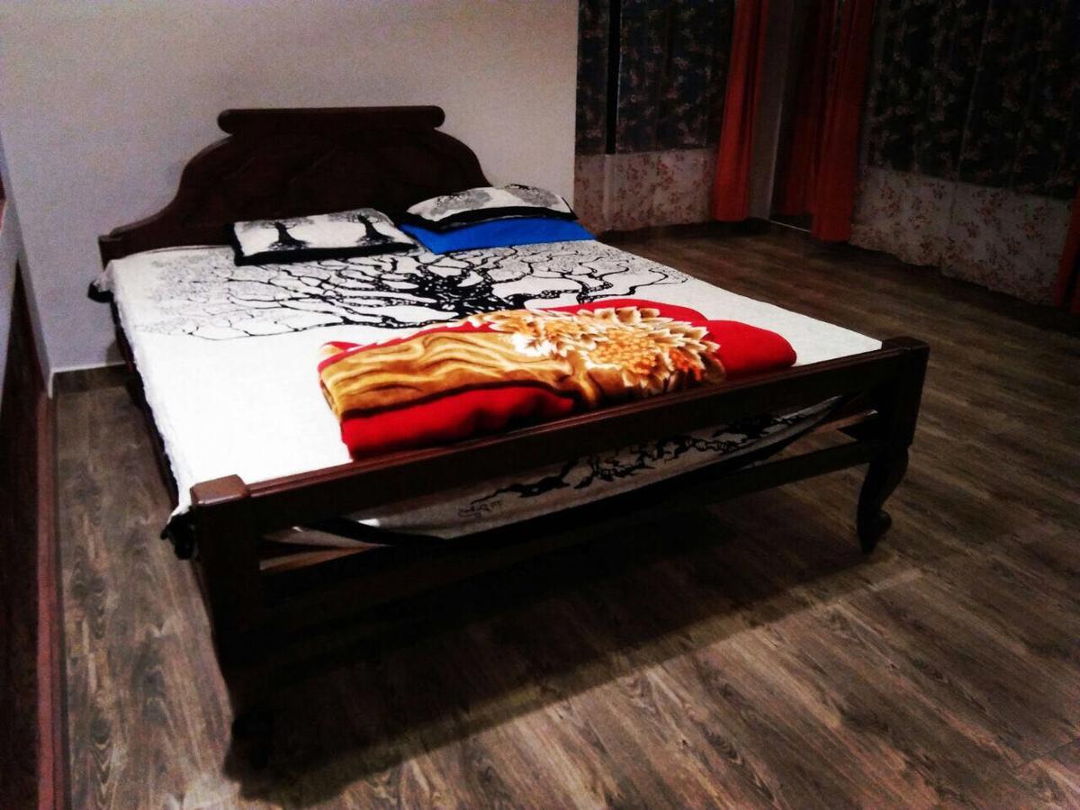 Wanders In -Travel Company Hotell Madikeri Exteriör bild