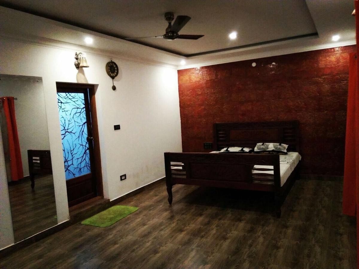 Wanders In -Travel Company Hotell Madikeri Exteriör bild