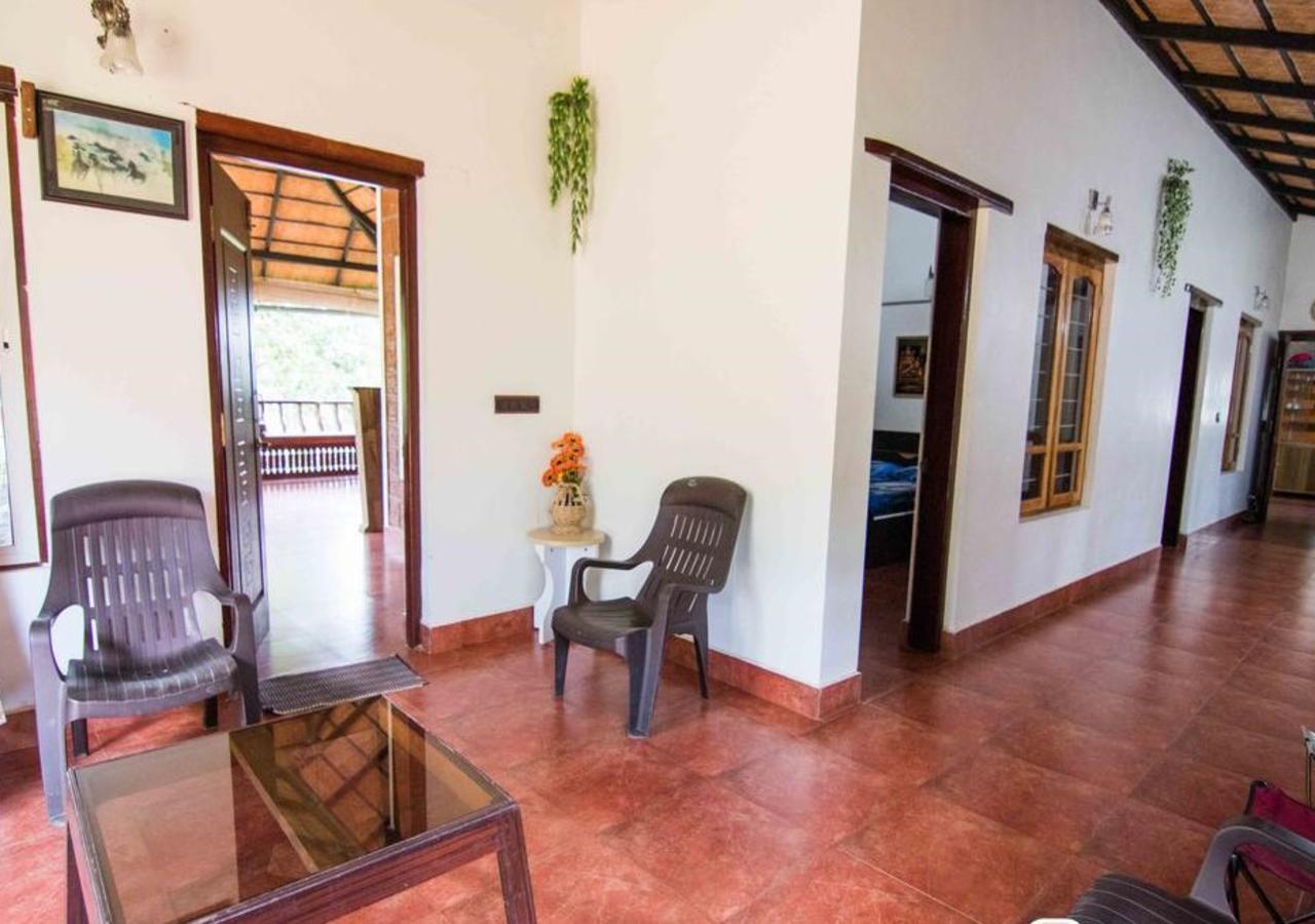 Wanders In -Travel Company Hotell Madikeri Exteriör bild