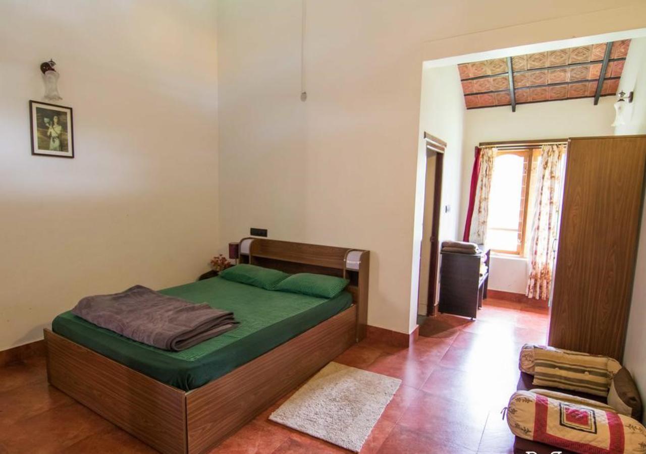 Wanders In -Travel Company Hotell Madikeri Exteriör bild